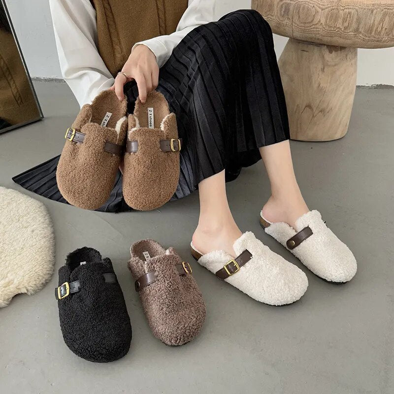 Pantoufles d'hiver chaudes pour femmes 