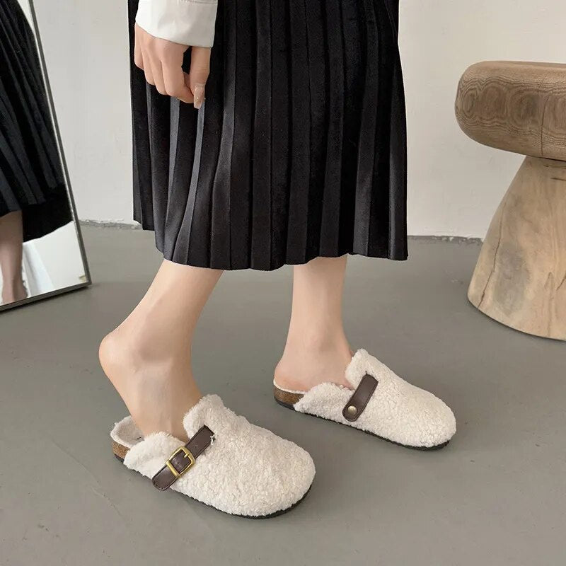 Pantoufles d'hiver chaudes pour femmes 